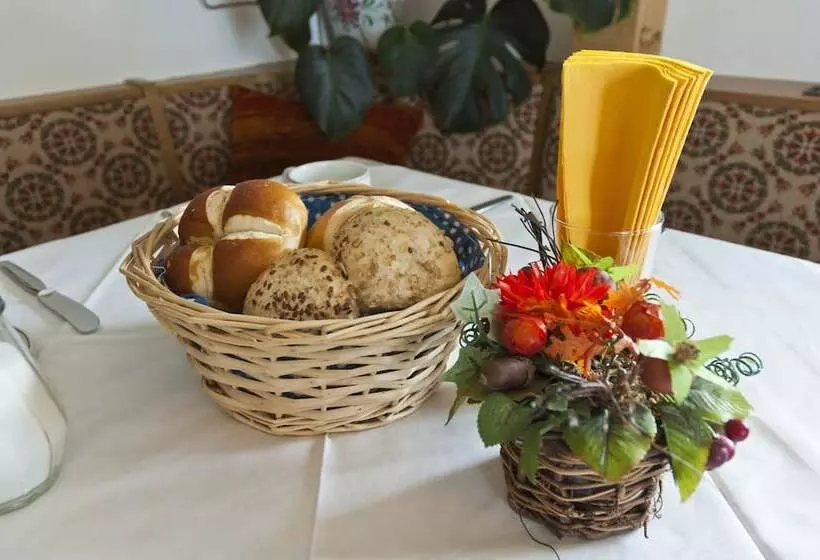 پانسیون Haus Rottensteiner