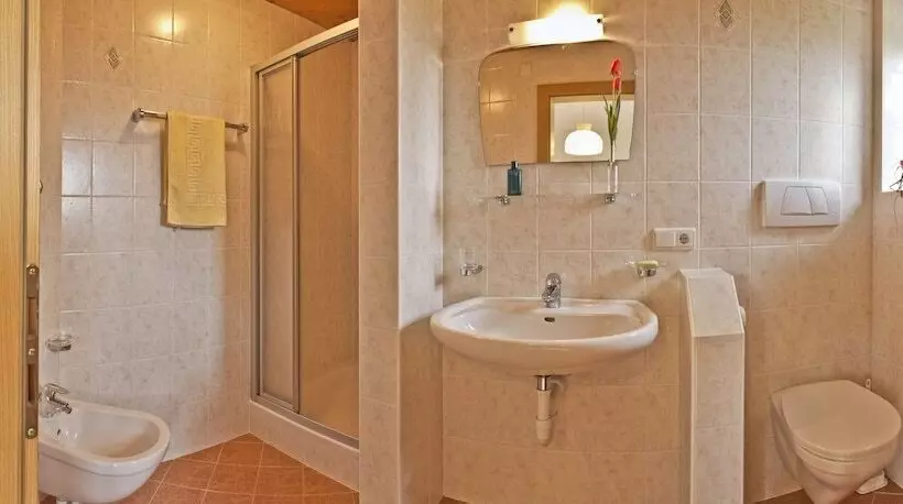 پانسیون Haus Rottensteiner