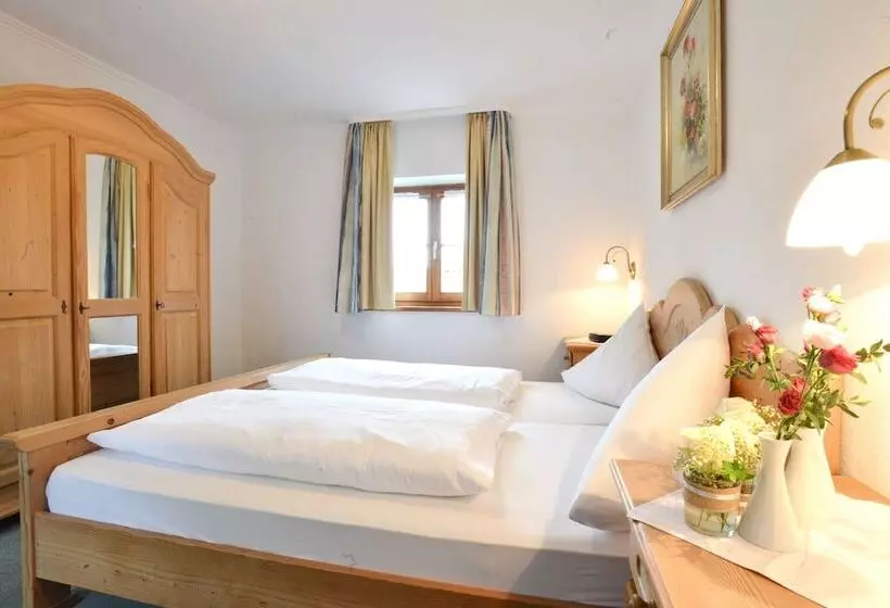 Aamiaismajoitus (B&B) Gasthaus Aiplspitz