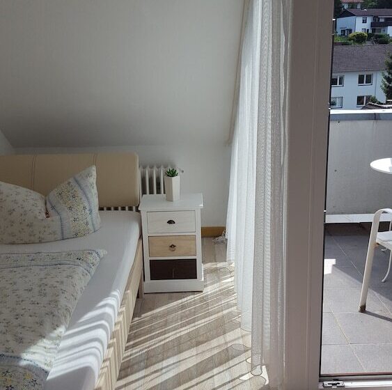 Aamiaismajoitus (B&B) Pension Jägerstieg