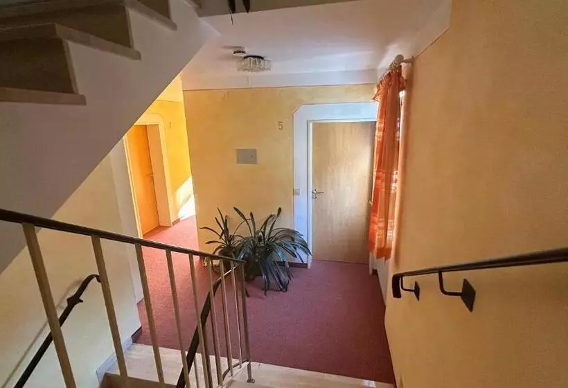 Goldener Schwan Hotel Garni