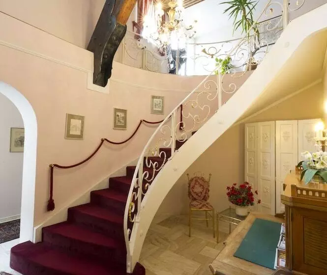 Отель Alte Post