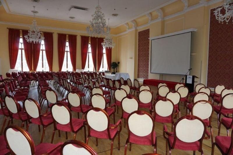 酒店 Am Schloss Aurich