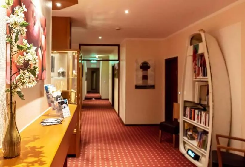 Отель Am Stadtpark