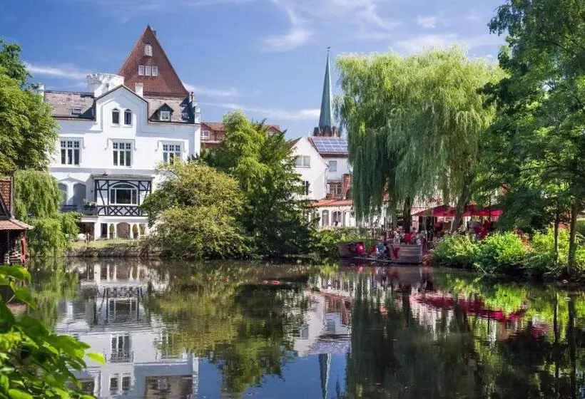 Отель Am Stadtpark