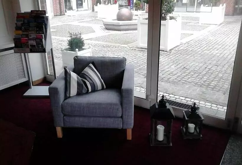 Отель Am Stadtpark