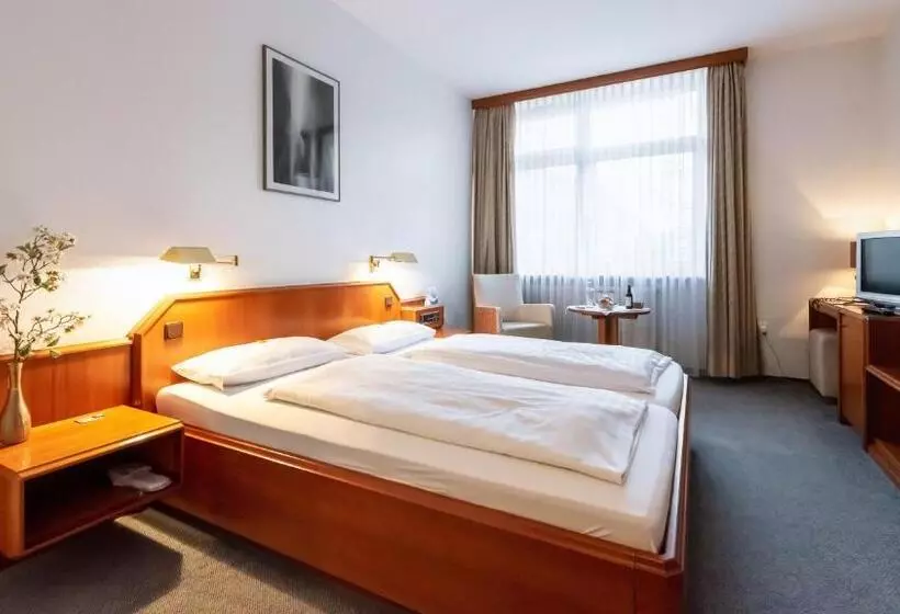 Отель Am Stadtpark