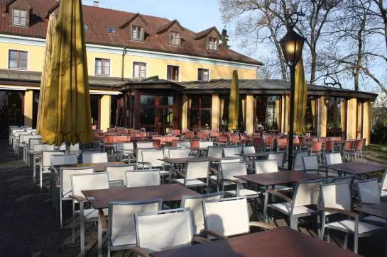 ホテル Barfuesser