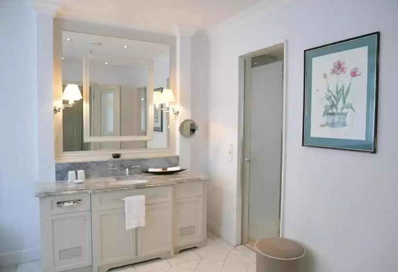 Отель Detmolder Hof