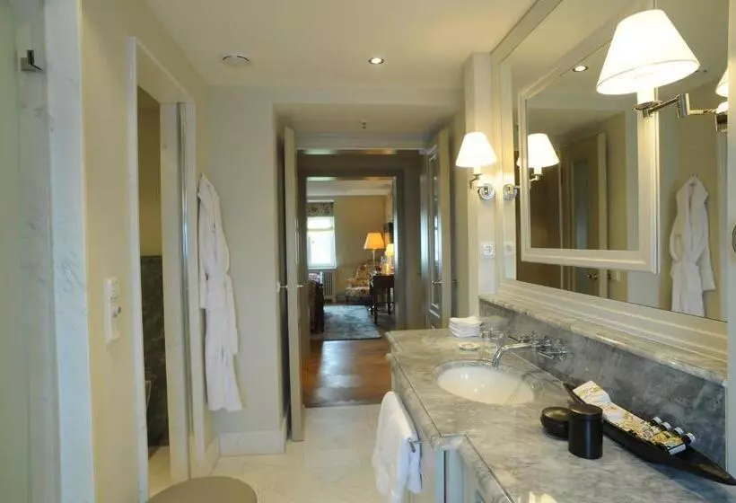 Отель Detmolder Hof