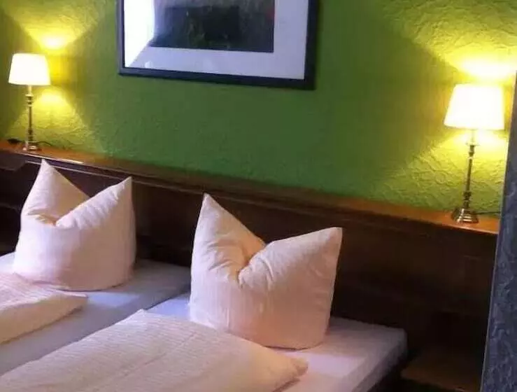 Hotel Garni Am Thüringer Kloßtheater