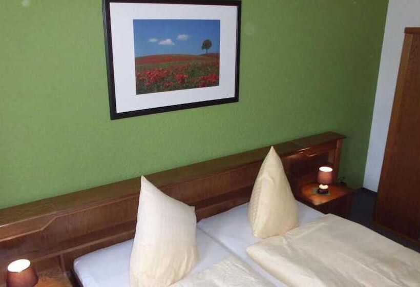 호텔 Garni Am Thüringer Kloßtheater