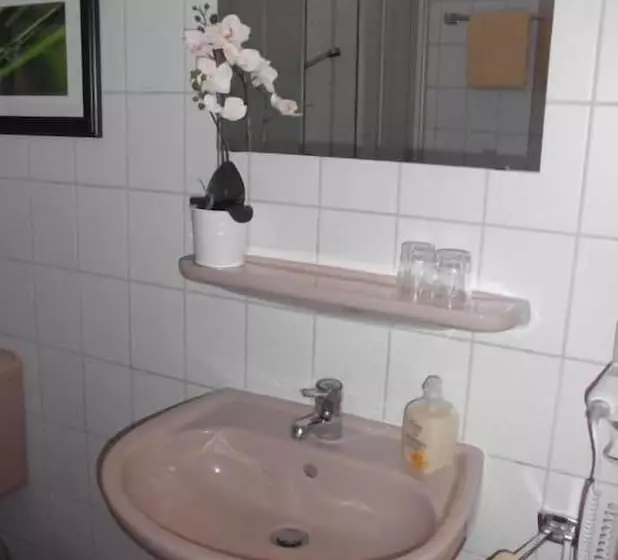 Hotel Garni Am Thüringer Kloßtheater