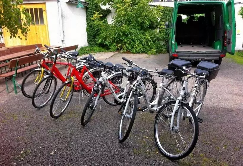 Hotel Garni Am Thüringer Kloßtheater