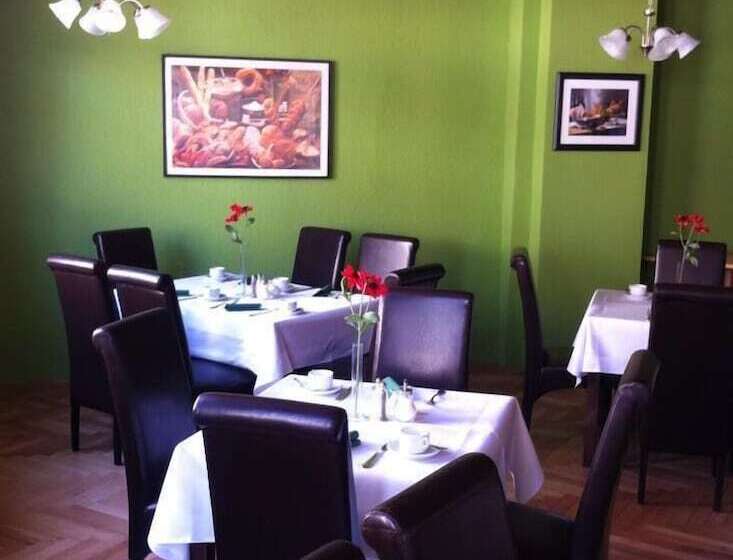 호텔 Garni Am Thüringer Kloßtheater