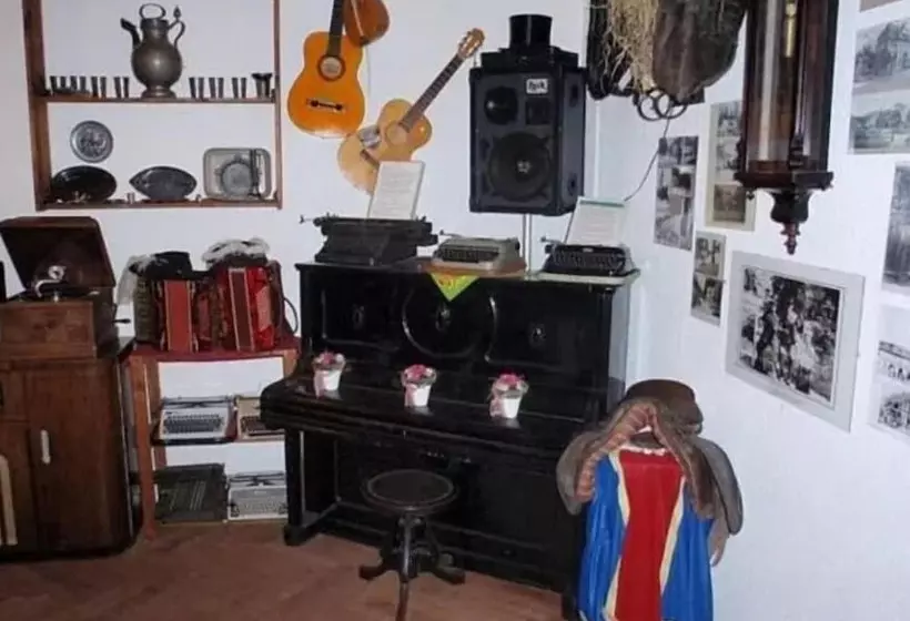 Hotel Garni Am Thüringer Kloßtheater