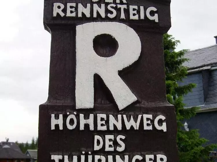 Hotel Garni Am Thüringer Kloßtheater