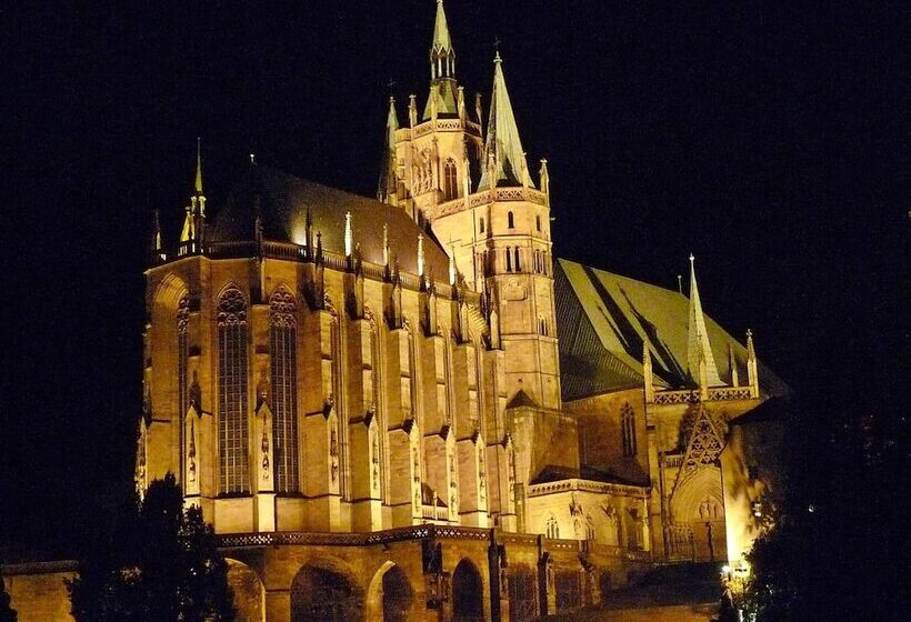 호텔 Garni Am Thüringer Kloßtheater