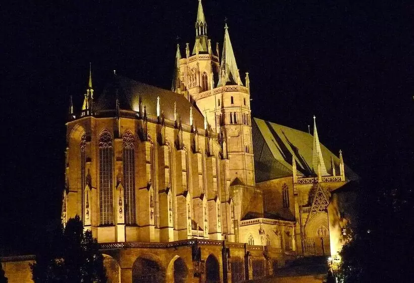 Hotel Garni Am Thüringer Kloßtheater