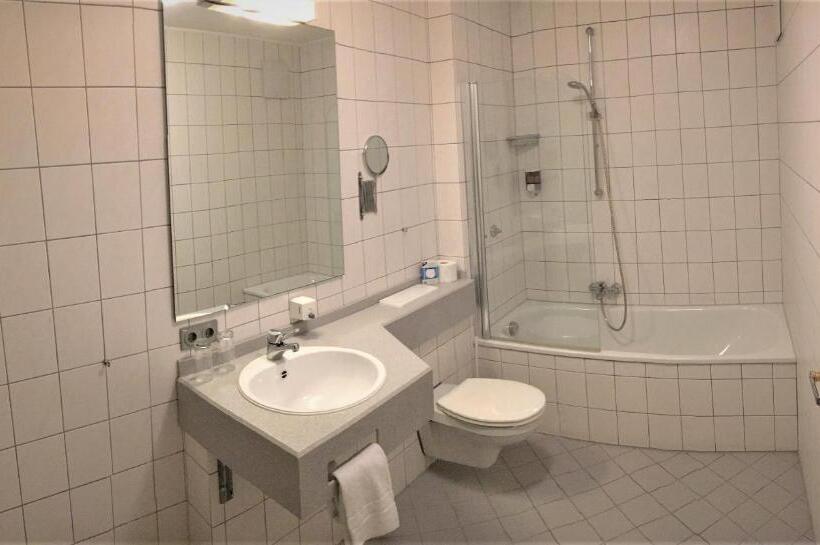 ホテル Garni Wiestor