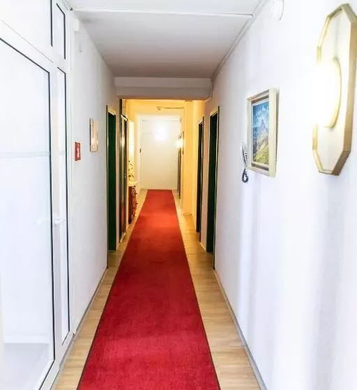 Отель Jägerhaus In Singen Am Hohentwiel