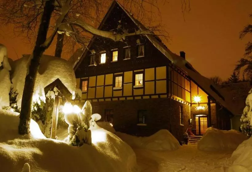 Parkhotel Schwarzenberg   Garni