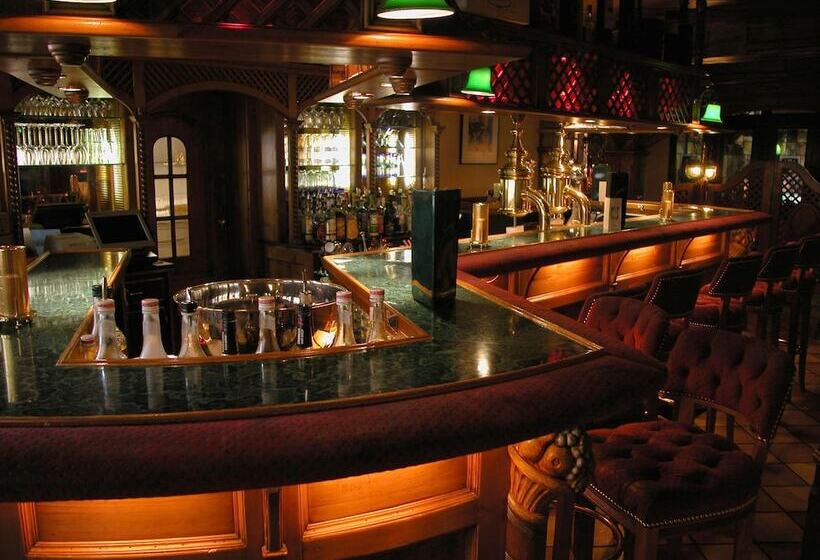 Отель Relais & Châteaux Jagdhof Glashütte