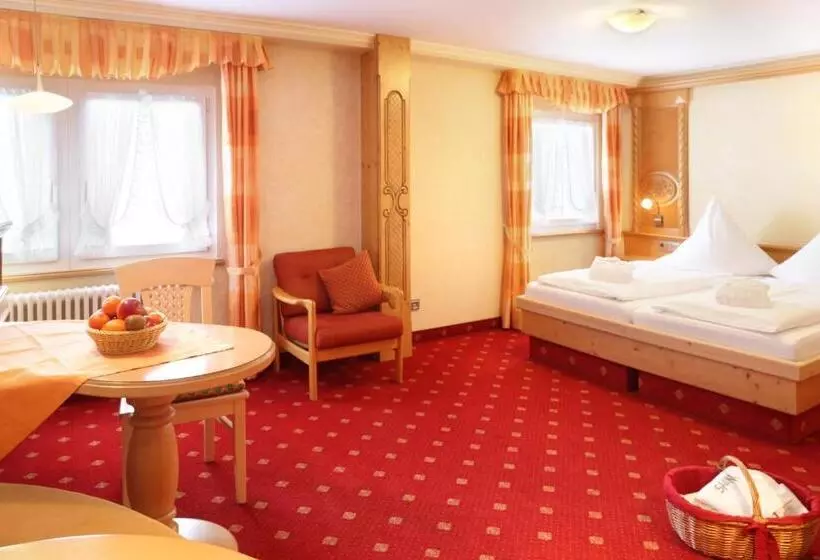 هتل Schwarzwald Gasthof Rößle