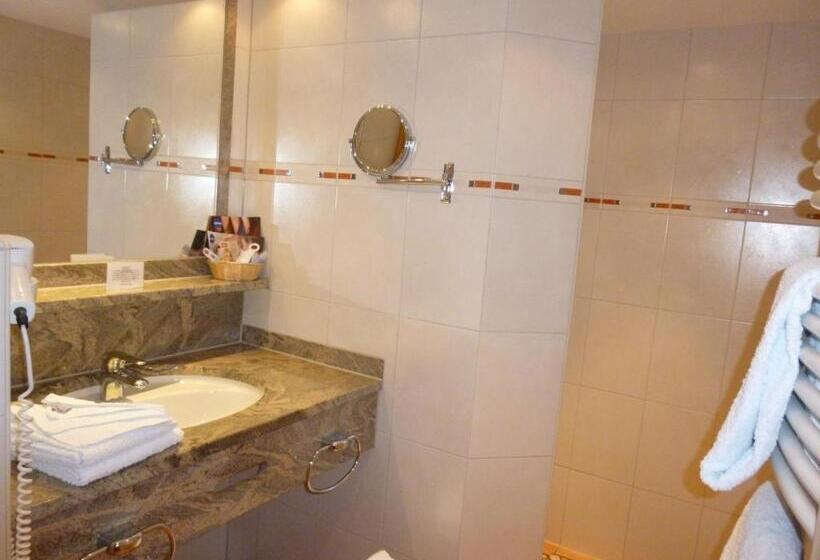 בית מלון כפרי Schwarzwald Gasthof Rößle