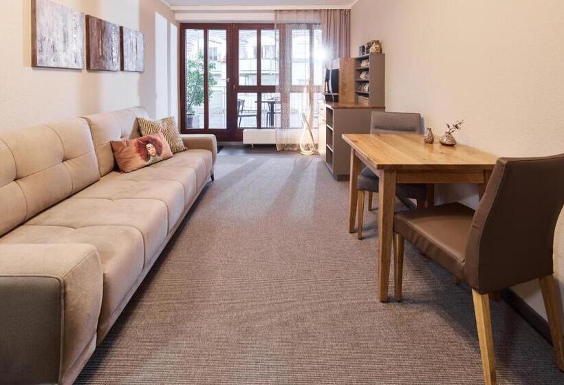 فندق Zu Den Drei Kronen