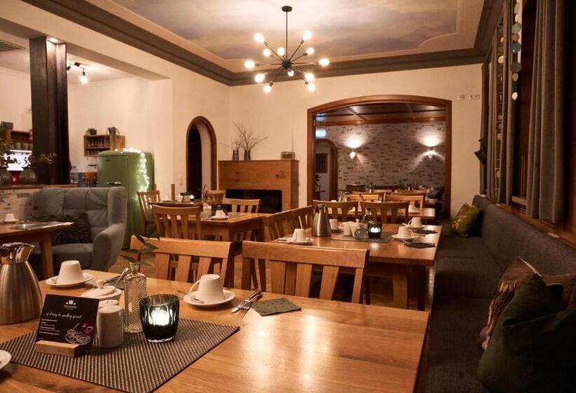 فندق Zu Den Drei Kronen