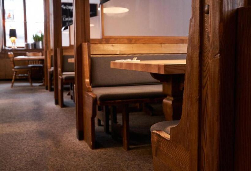 فندق Zu Den Drei Kronen