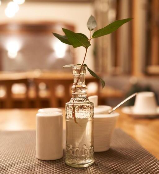 فندق Zu Den Drei Kronen