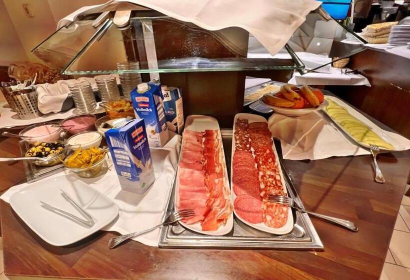 فندق Zu Den Drei Kronen