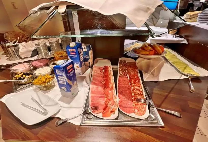 בית מלון כפרי Zu Den Drei Kronen