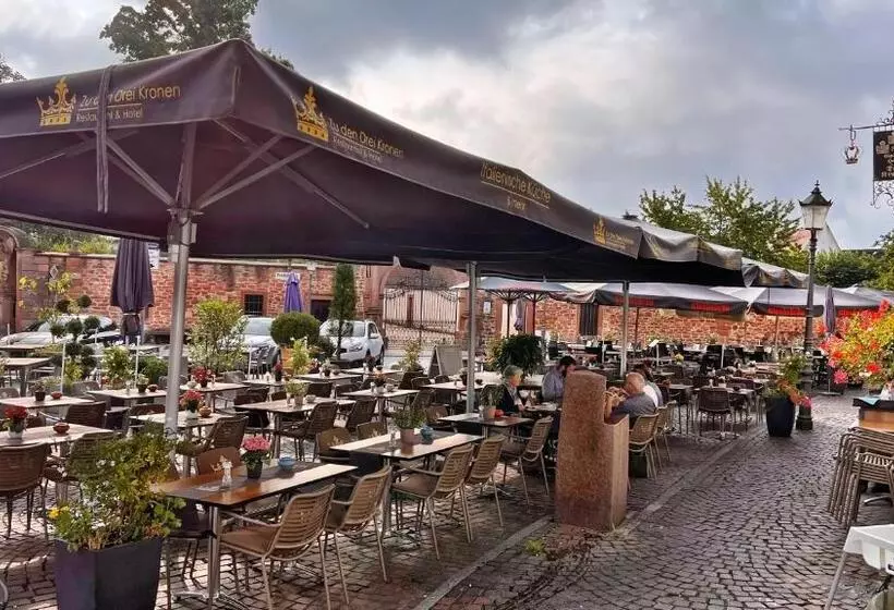 בית מלון כפרי Zu Den Drei Kronen