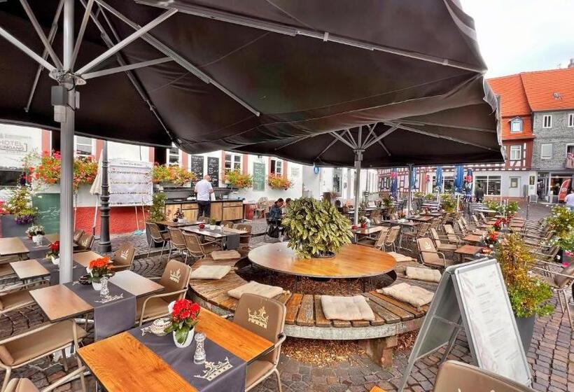 فندق Zu Den Drei Kronen