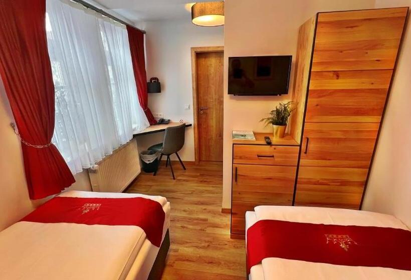 فندق Zu Den Drei Kronen