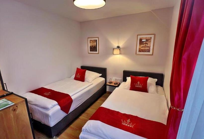 فندق Zu Den Drei Kronen