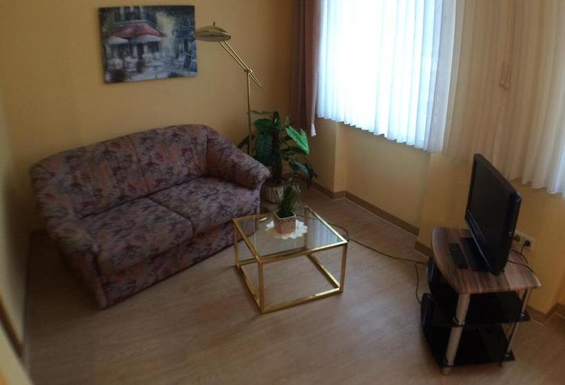 בית מלון כפרי Restaurant Zumbusch