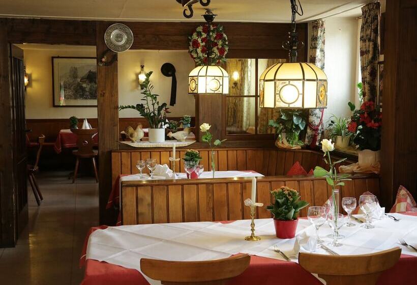 Pensão & Gasthaus Löwen