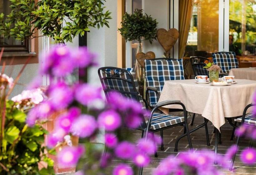 Boutique Hotel Diana