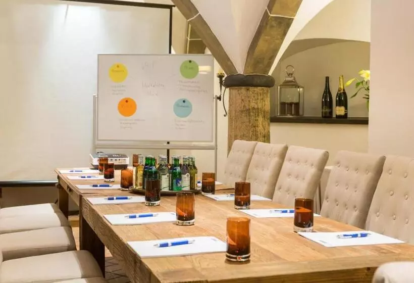 酒店 Am Helmwartsturm