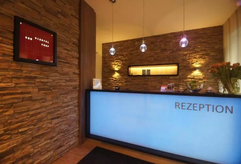 هتل Deutsches Haus