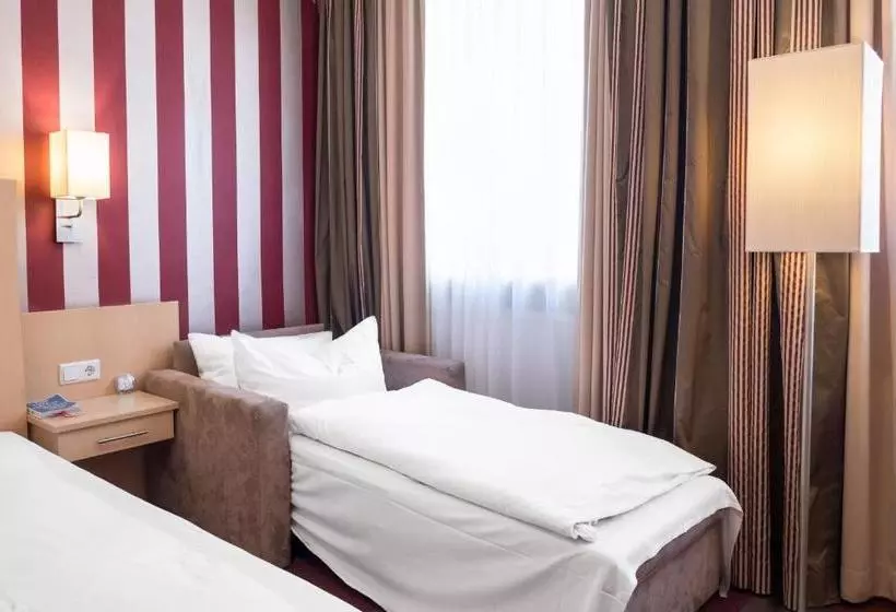 هتل Deutsches Haus