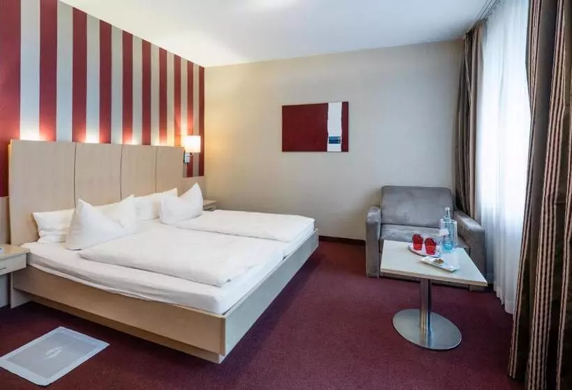 هتل Deutsches Haus