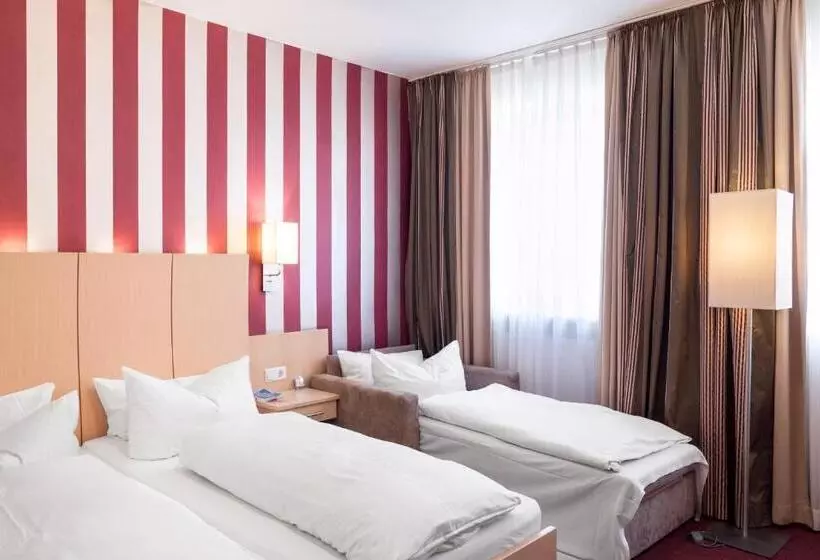 هتل Deutsches Haus