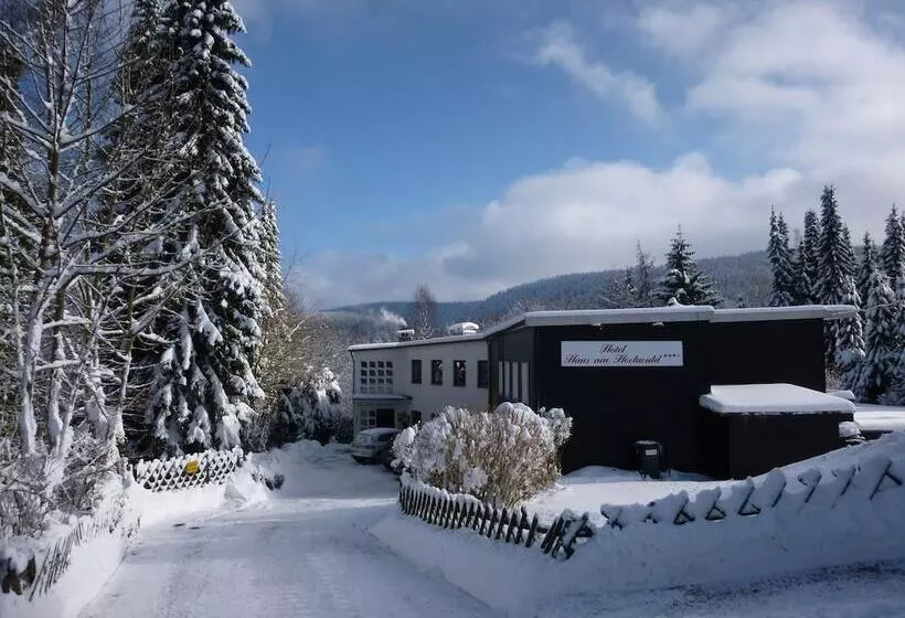 Отель Haus Am Hochwald