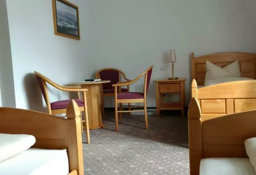 בית מלון כפרי Lindenhof