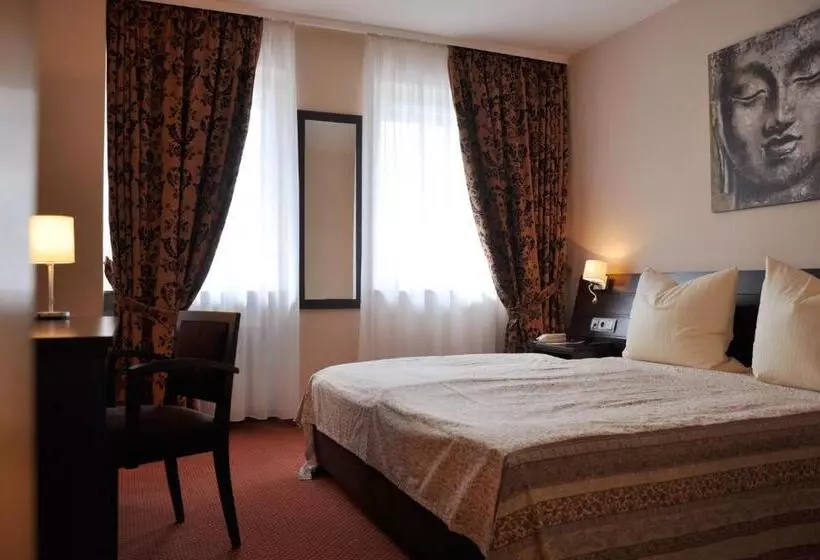 Отель Rüdesheimer Hof   Superior